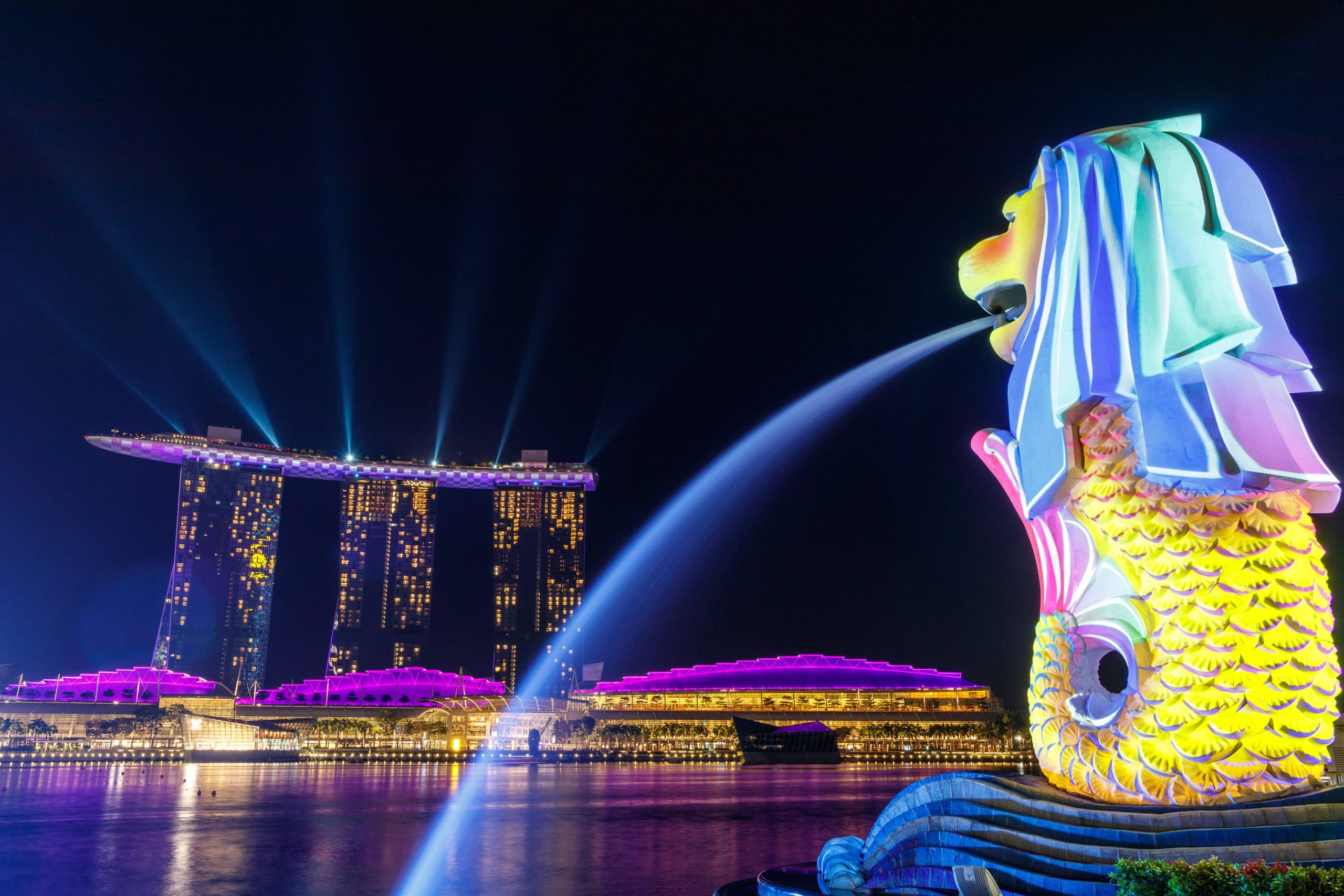 Singapore - Merlion Park statue for travel blog tips