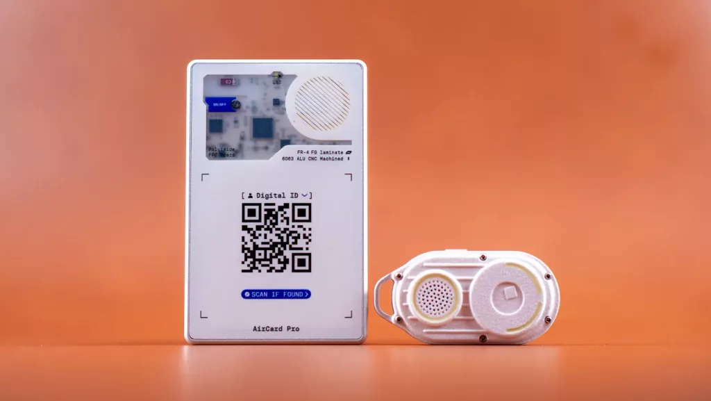 Rolling Square AirCard Pro and AirNotch Rolling Square AirCard and AirNotch Android Bluetooth Tracker