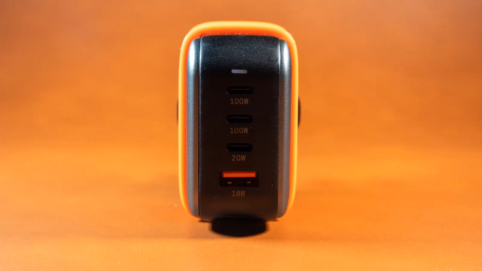 Rolling Square Essential GaN Charger