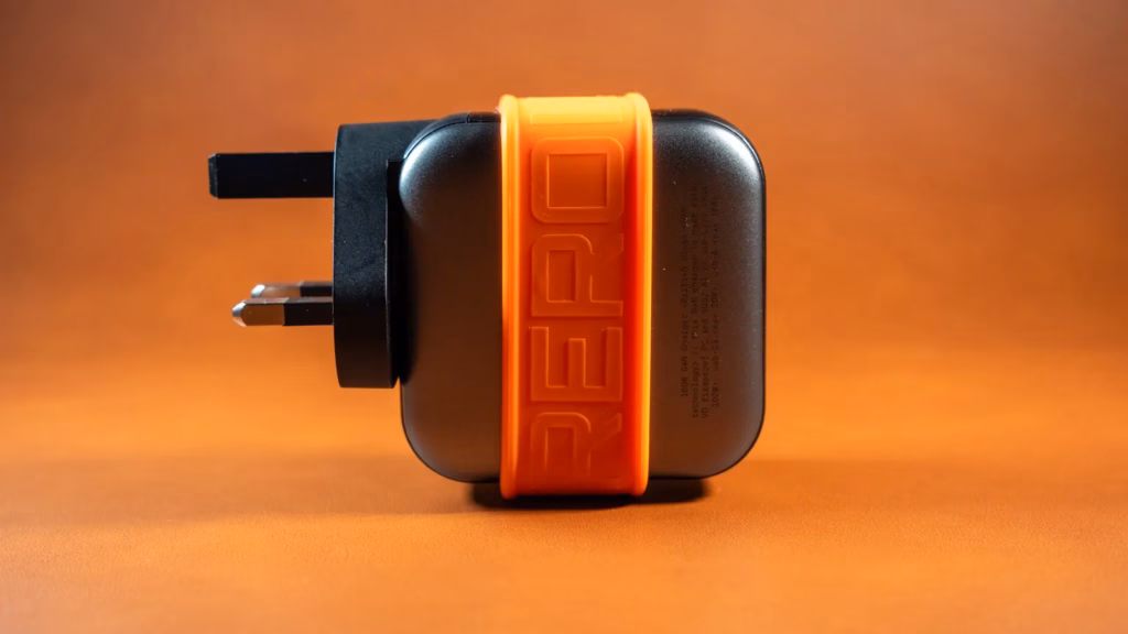 Rolling Square Essential GaN Charger