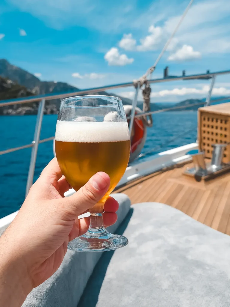 Gulet_Boat_Tour_beer_3x4 Beer on a tour with Gulet in Marmaris