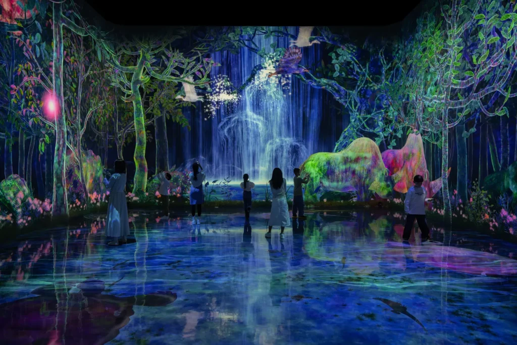 Catching and Collecting Extinct Forest_2025Planets-03 Catching and Collecting Extinct Forest teamLab Planets